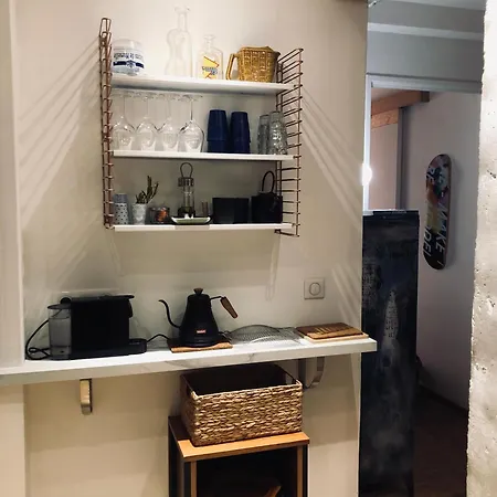 Joliette Panier, Vue Et Terrasse T1